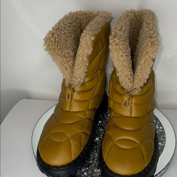 Ash Mustard Quilted Ankle Boots with Black Sole - Picture 4 of 6